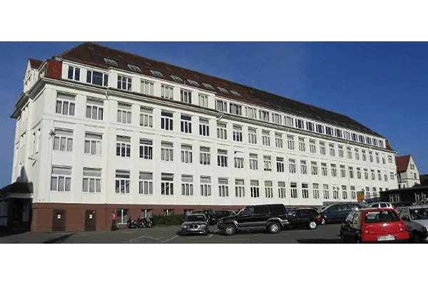 Haus mit blauem Himmel